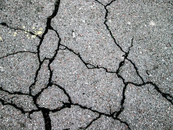 Driveway Crack Filling in Rogers